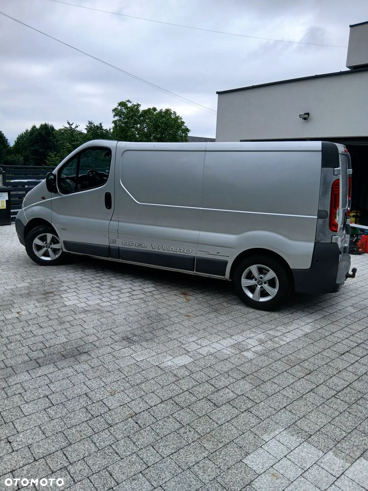 Opel Vivaro - 1