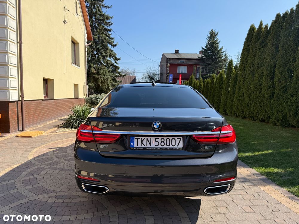 BMW Seria 7 740d xDrive - 11