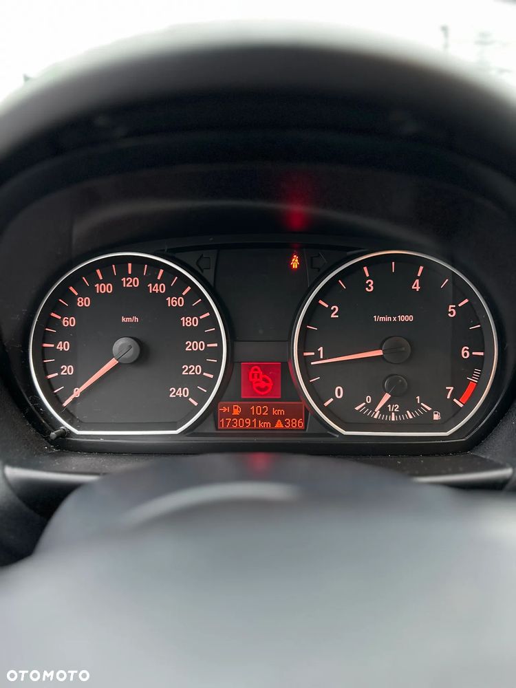 BMW Seria 1 116i - 22