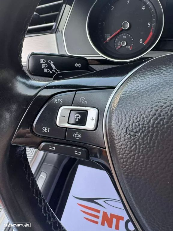 VW Passat Variant 2.0 TDi R-Line DSG - 5