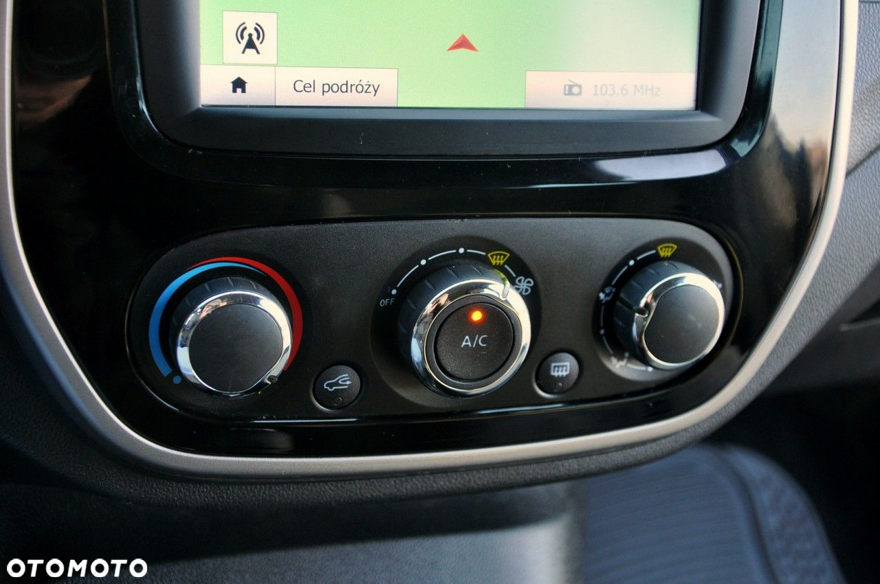 Renault Captur - 32