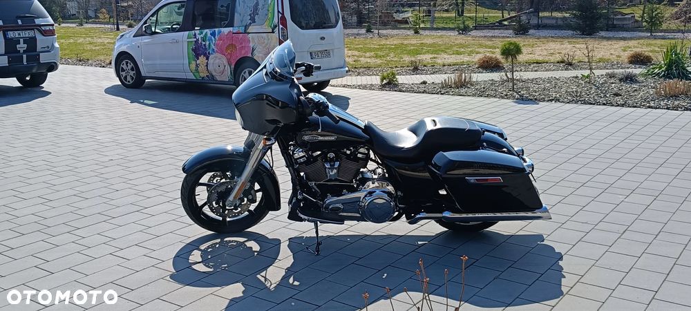 Harley-Davidson Touring Street Glide - 18