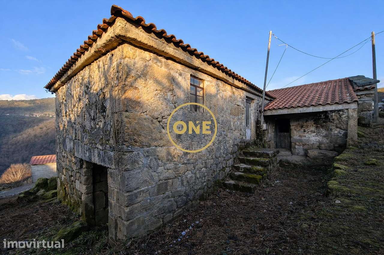 Moradia T2 para Restaurar com Terreno - PARQUE NACIONAL DA PENEDA-GERÊ - Grande imagem: 4/24