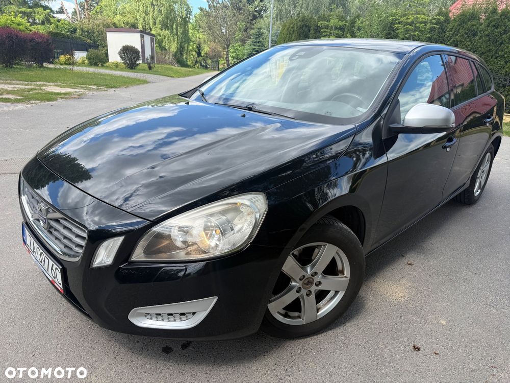 Volvo V60 D5 AWD Momentum - 2