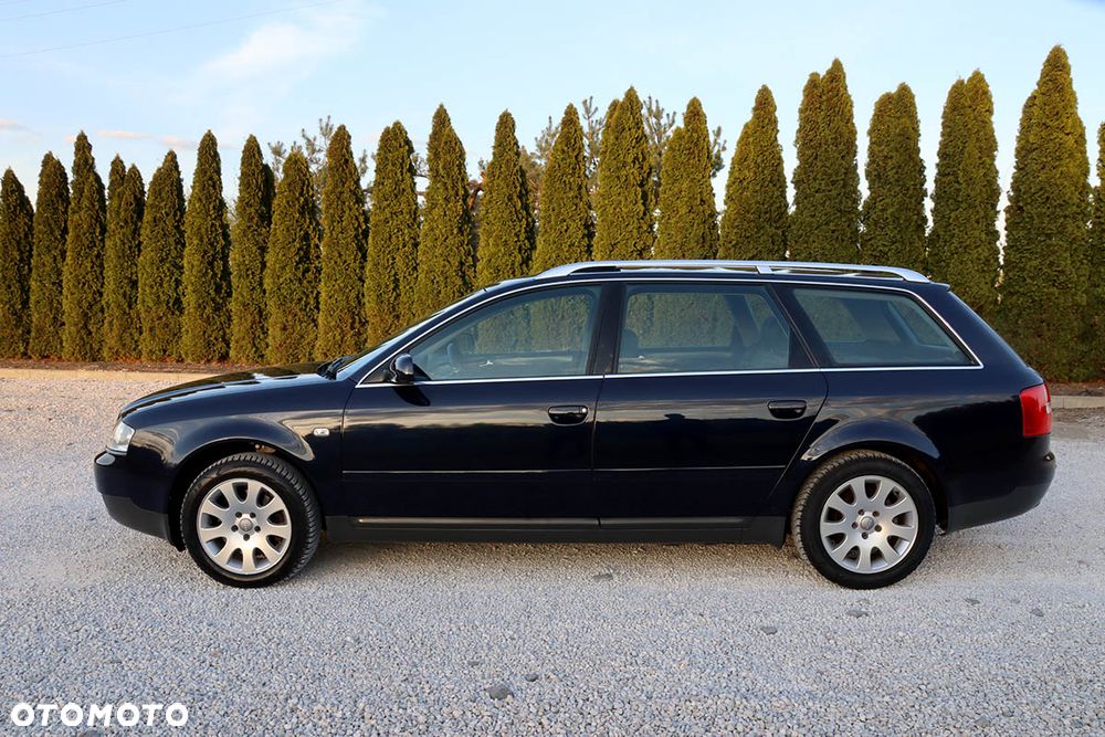 Audi A6 Avant 2.4 - 5