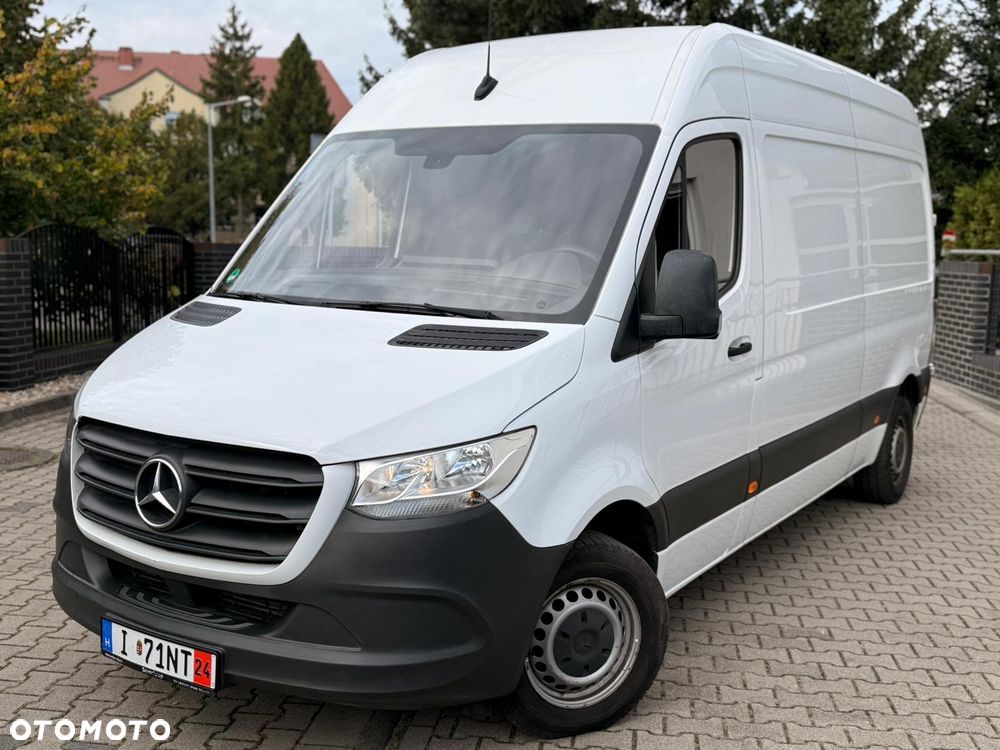 Mercedes-Benz 316 - 3