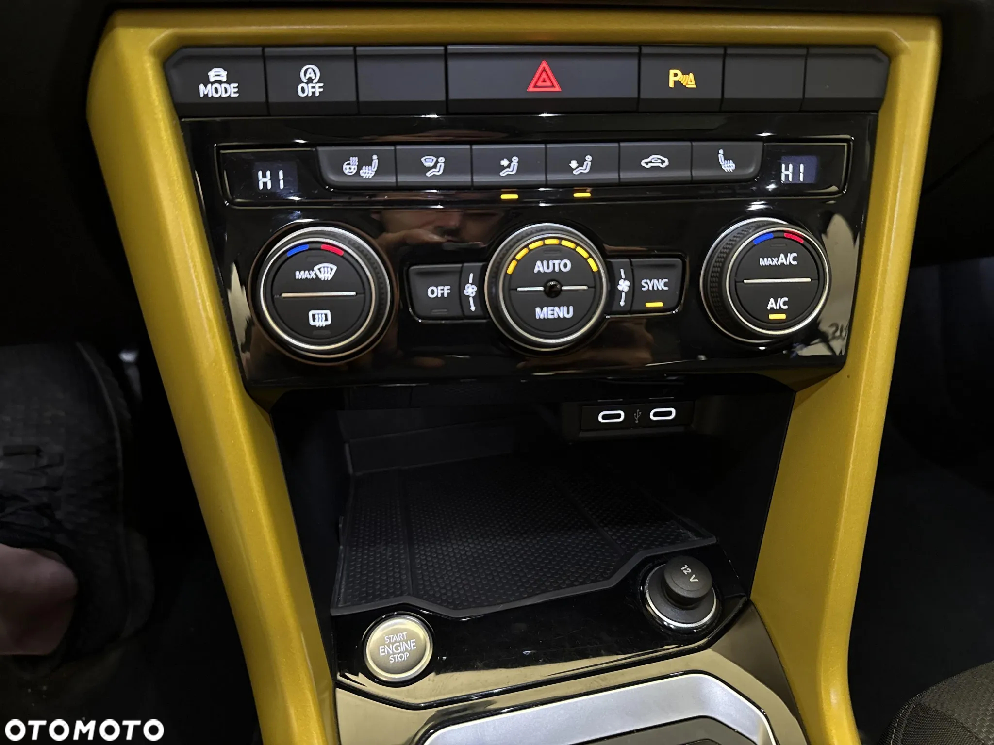 Volkswagen T-Roc - 17