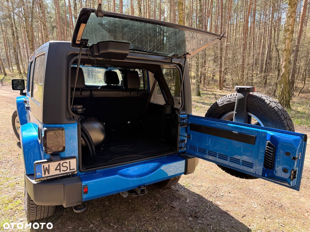 Jeep Wrangler 3.6 Unlim Sahara - 16
