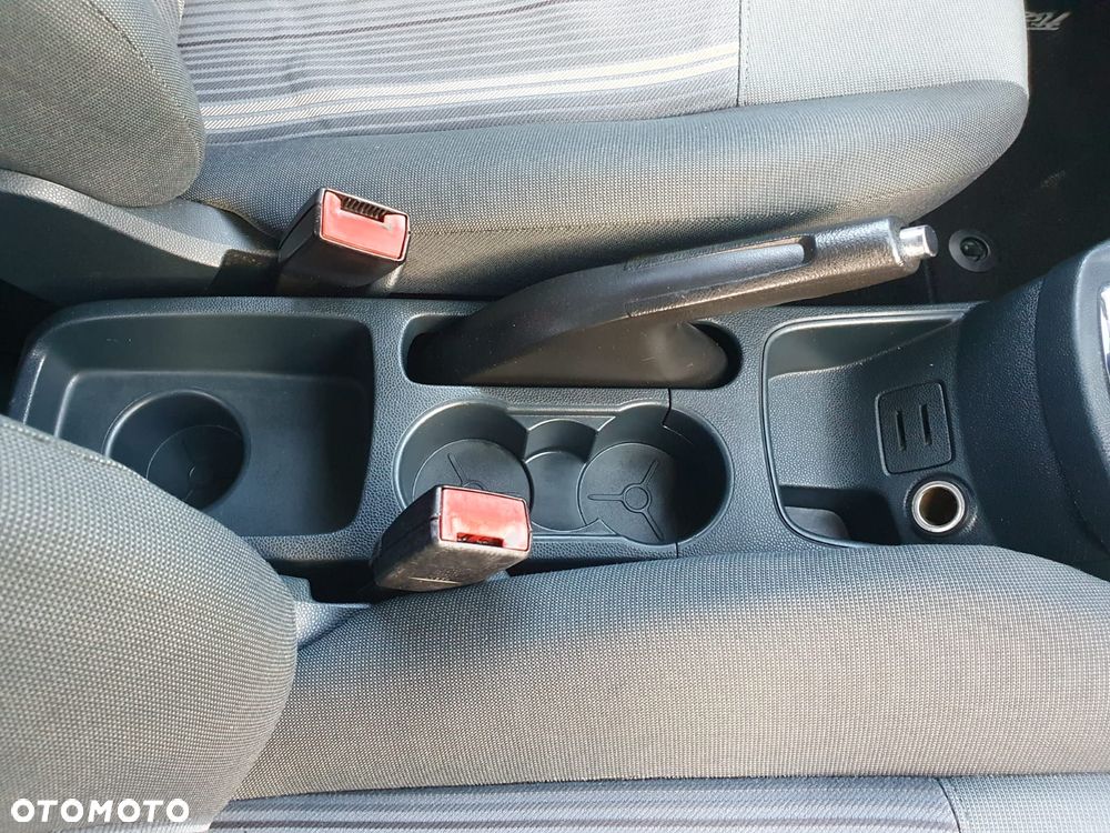 Ford Fiesta 1.25 Ambiente - 26