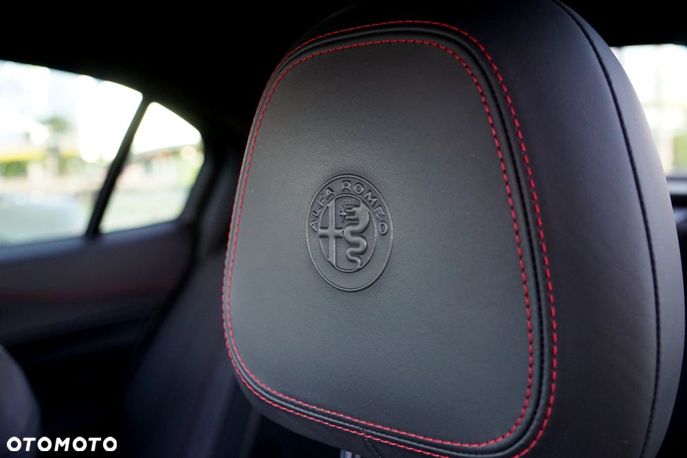 Alfa Romeo Giulia 2.0 Turbo Veloce TI Q4 - 21