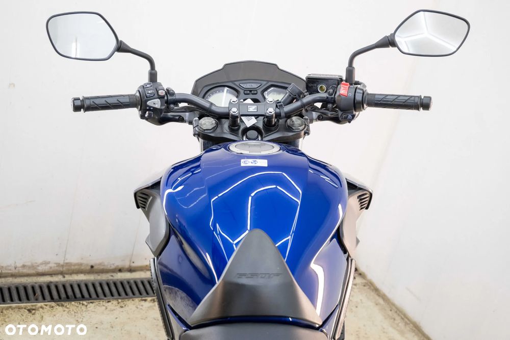 Honda CB - 22