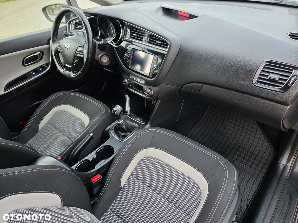 Kia Ceed - 18