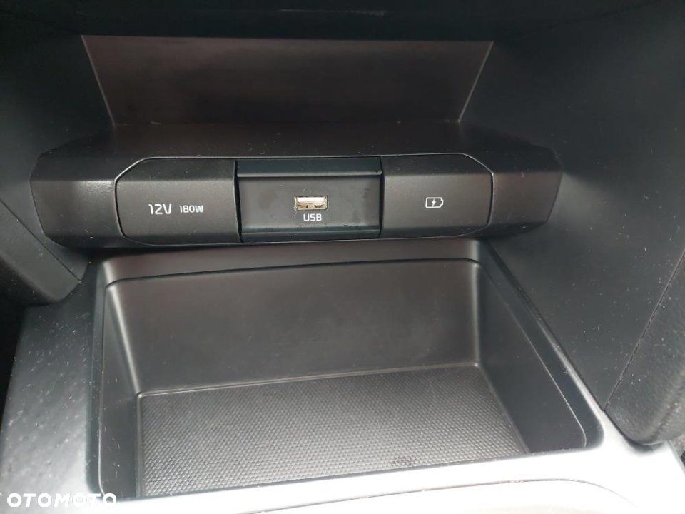 Kia XCeed - 26