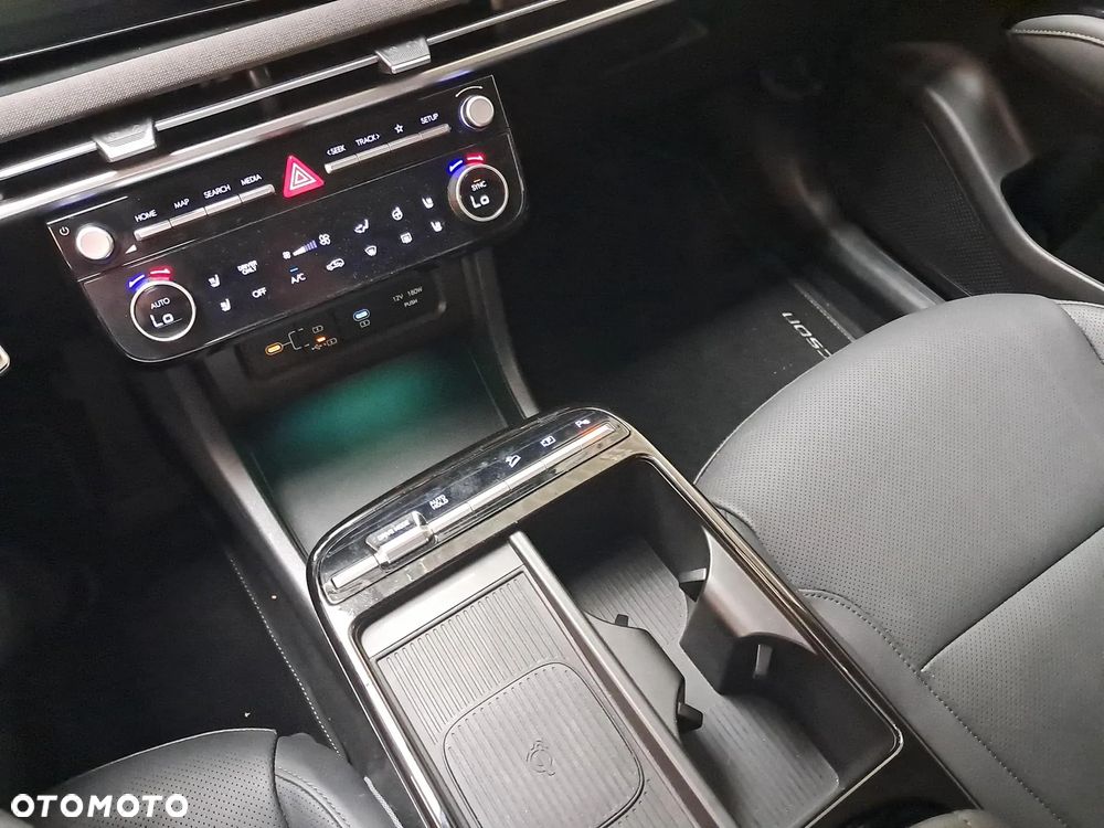 Hyundai Tucson 1.6 T-GDi HEV Platinum 2WD - 18