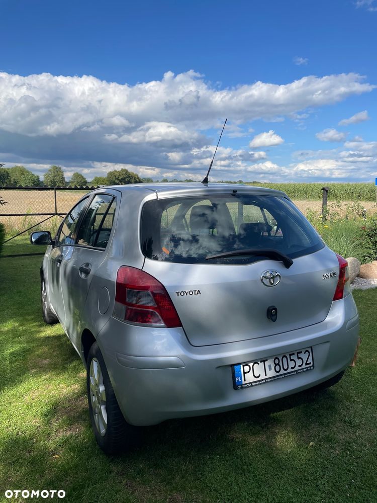 Toyota Yaris 1.33 Luna - 5