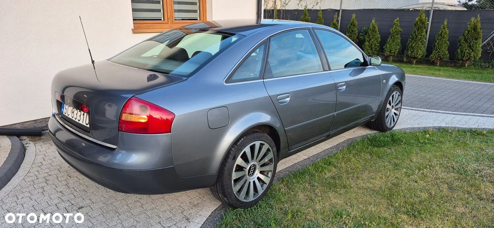 Audi A6 Limousine 2.4 - 8