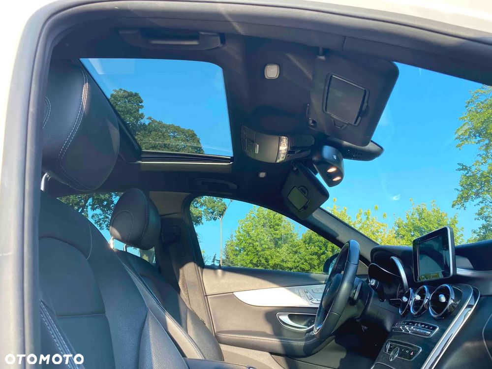 Mercedes-Benz Klasa C 300 9G-TRONIC Exclusive - 25