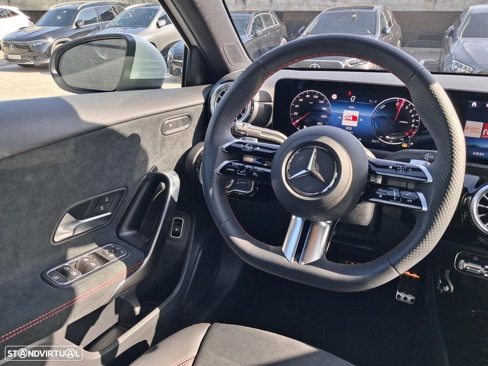 Mercedes-Benz A 250 Limousine - 17