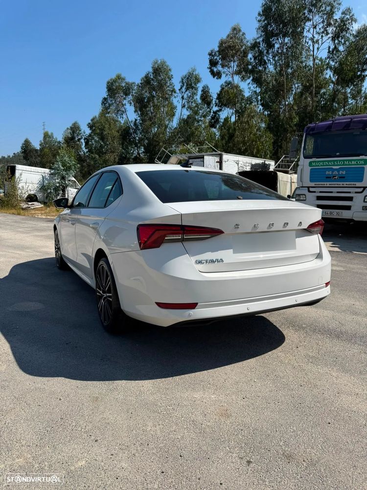 Skoda Octavia 2.0 TDI Tour - 10