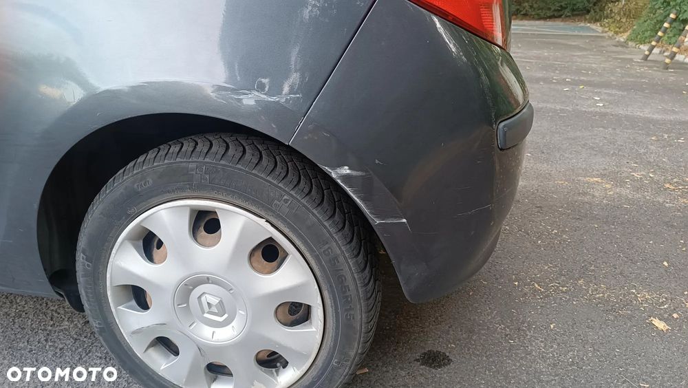 Renault Clio - 22