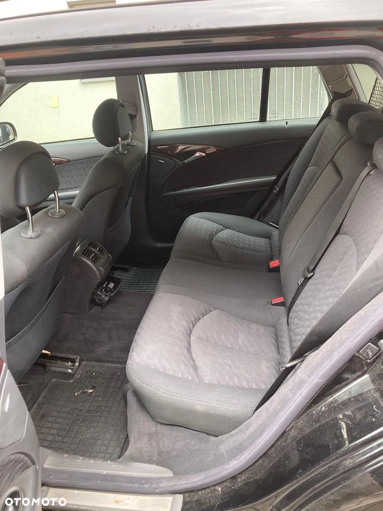 Mercedes-Benz Klasa E 220 CDI T Classic - 8