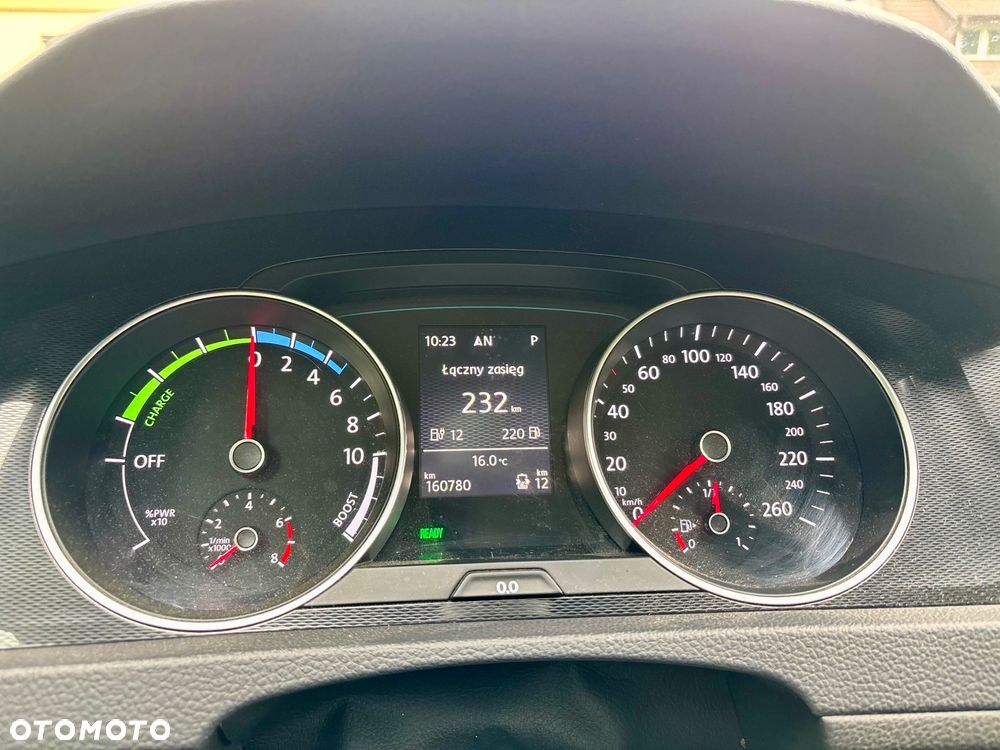 Volkswagen Golf - 18