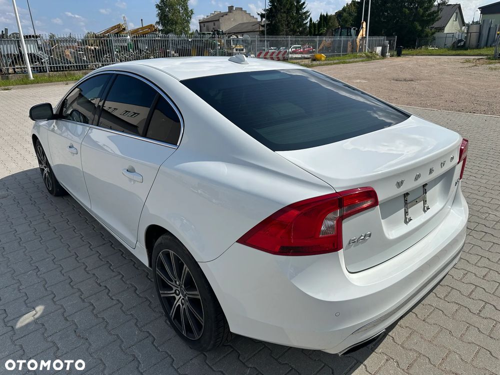 Volvo S60 - 11