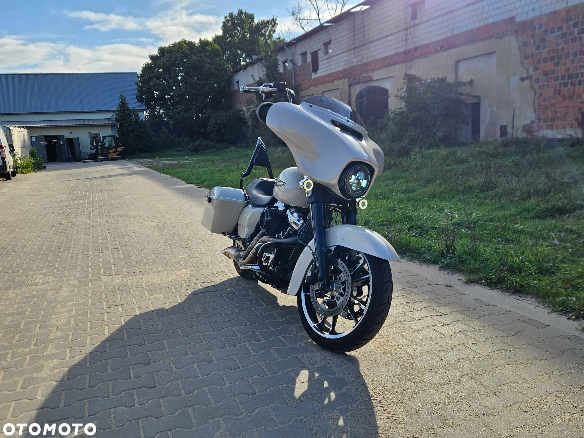Harley-Davidson Touring Street Glide - 4