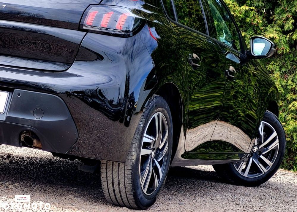 Peugeot 208 - 18