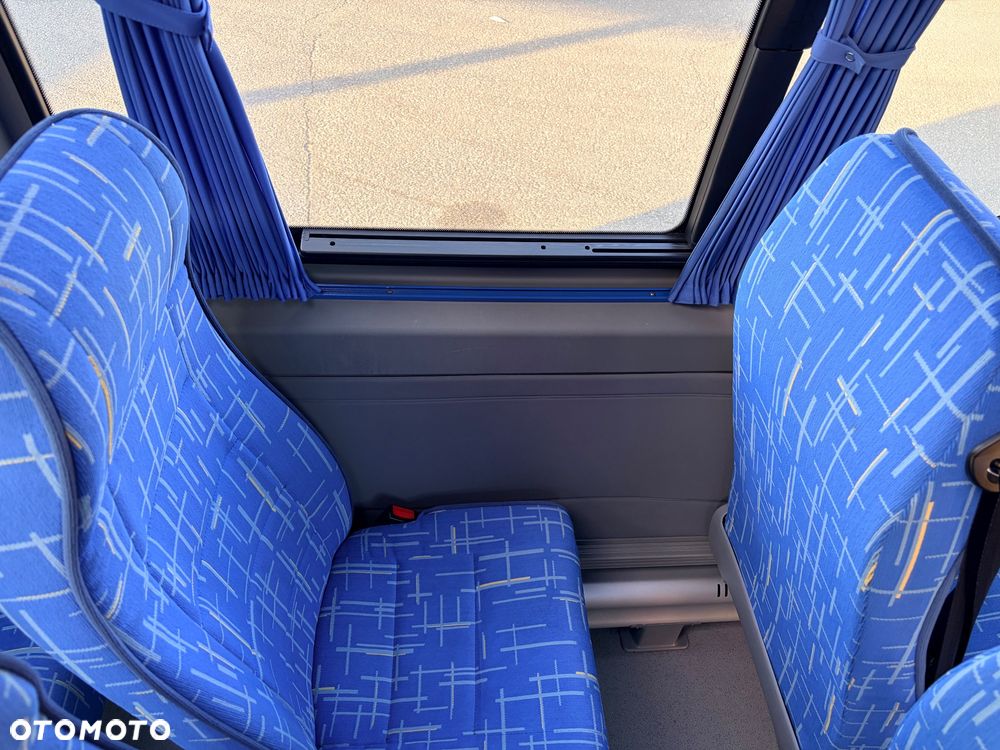 Mercedes-Benz 513 - 19