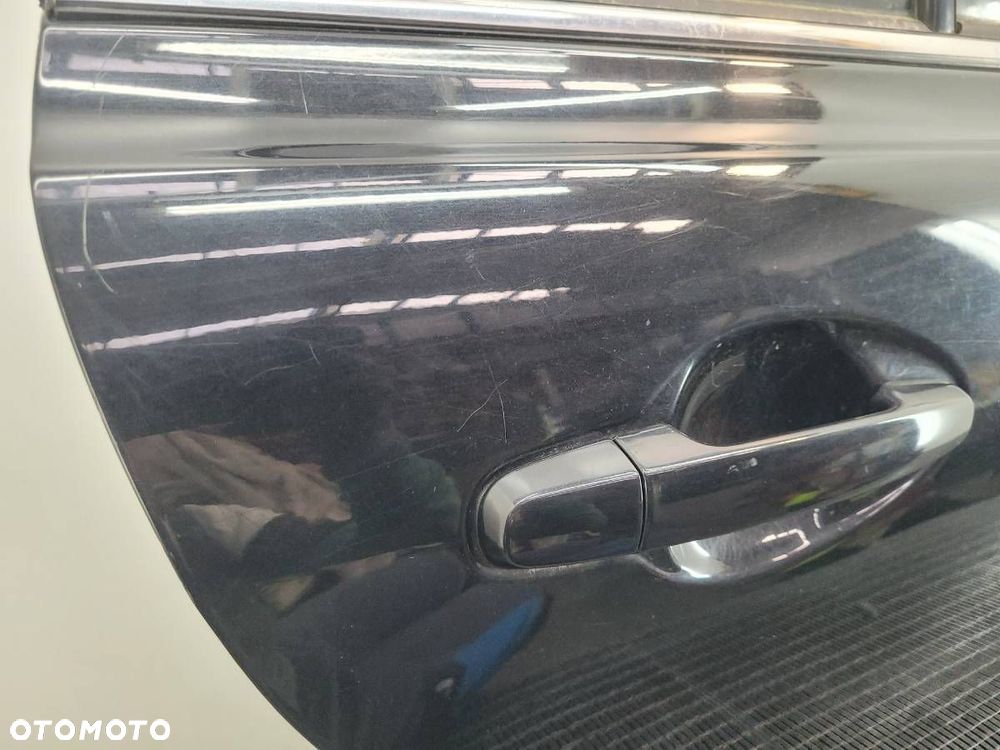 DRZWI TYŁ TYLNE PRAWE KOMPLETNE TOYOTA AVENSIS T25 KOMBI 209 - 7