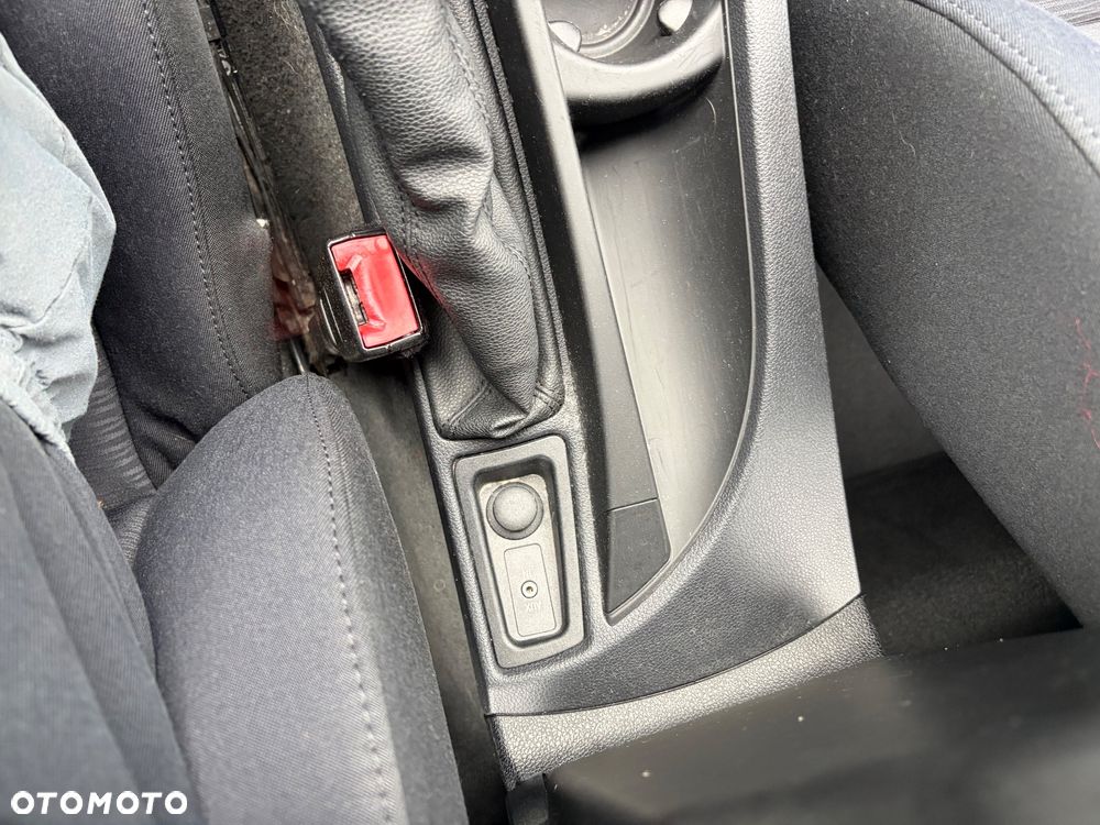 BMW Seria 1 - 16