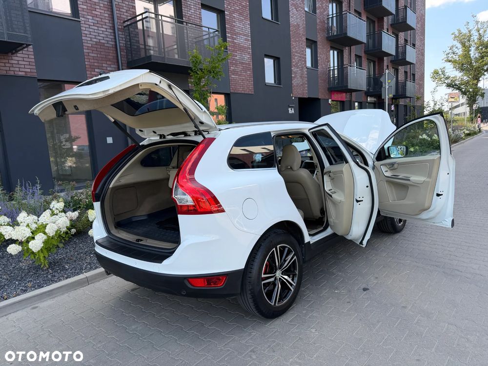 Volvo XC 60 D4 Geartronic Summum - 18