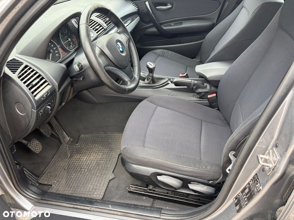 BMW Seria 1 - 27