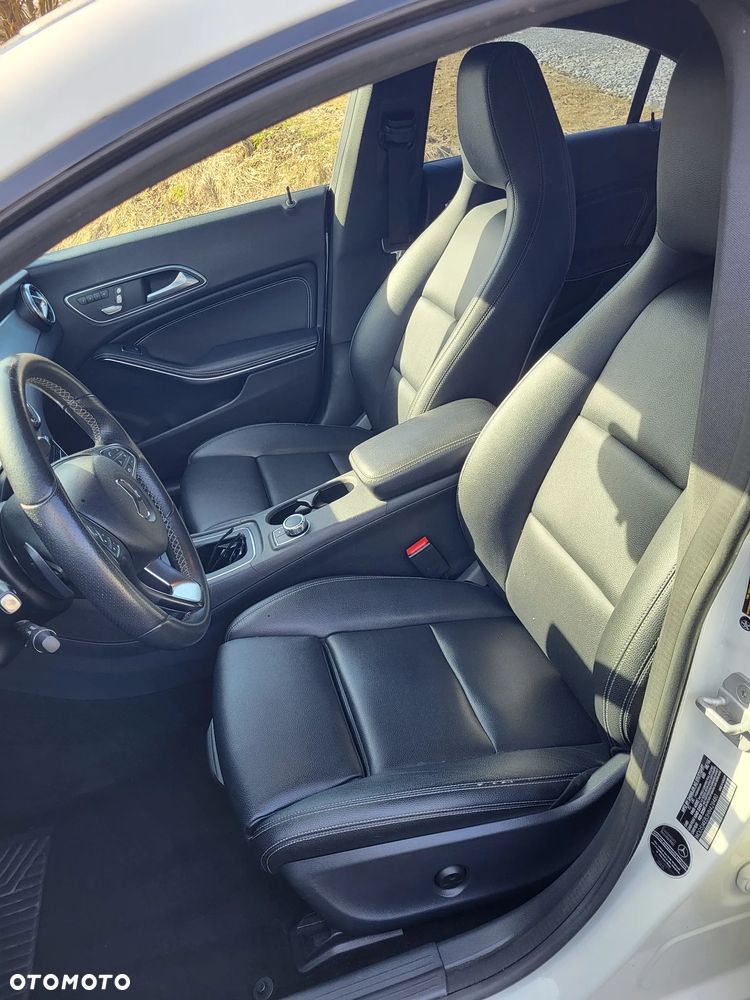 Mercedes-Benz CLA 250 7G-DCT Peak Edition - 18