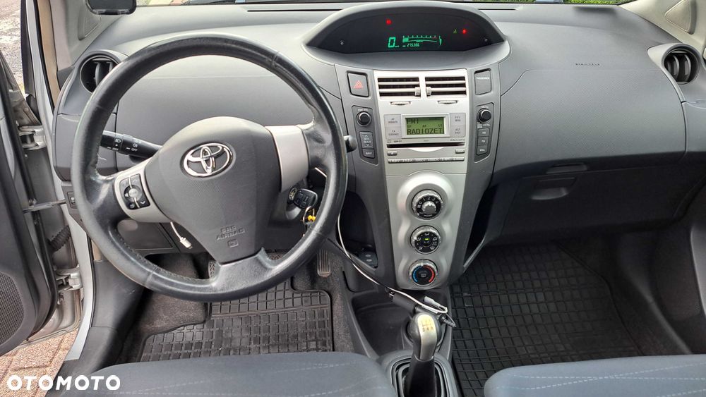 Toyota Yaris - 6