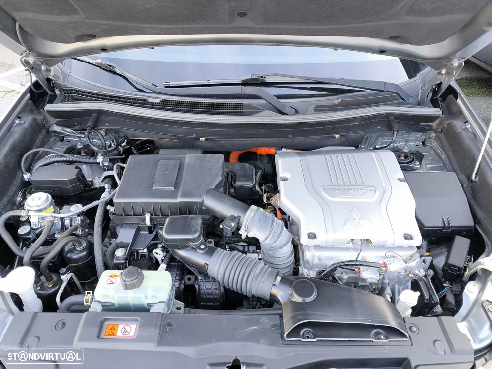 Mitsubishi Outlander - 35