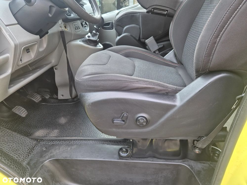 Renault Trafic - 17