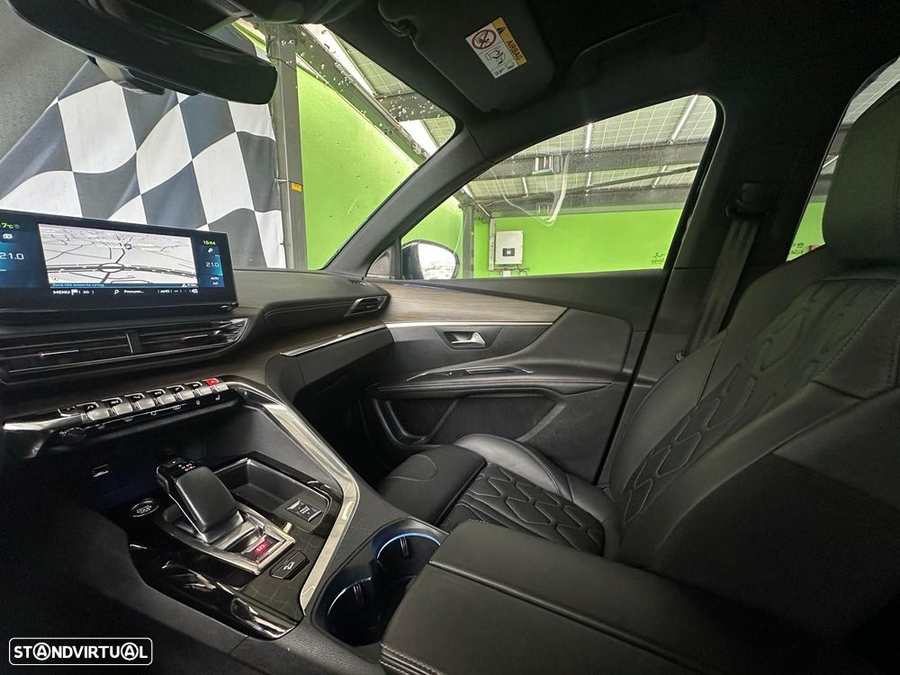 Peugeot 3008 1.6 Hybrid4 GT Line e-EAT8 - 24