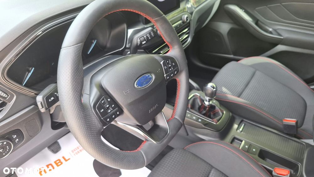 Ford Focus 1.0 EcoBoost mHEV ST-Line - 10