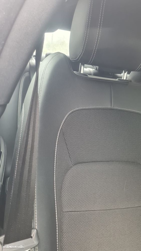 Jaguar XE 2.0 D R-Sport Aut. - 3