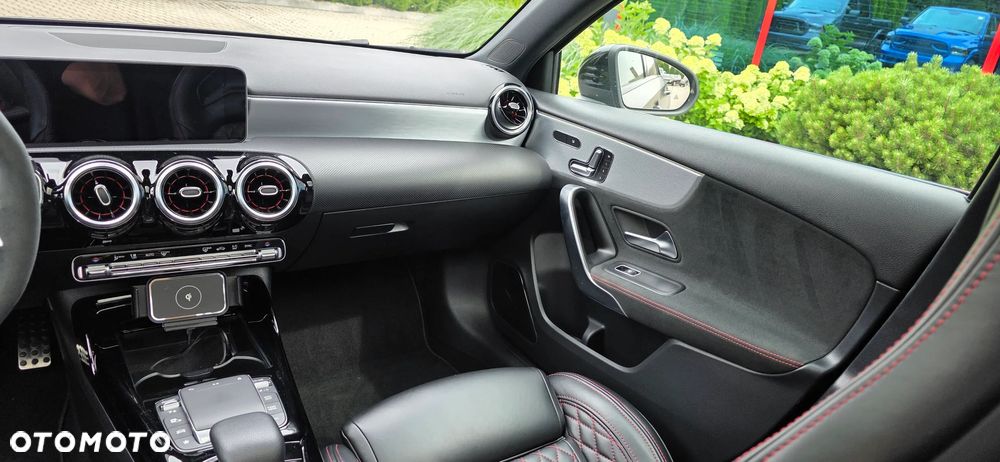 Mercedes-Benz Klasa A 35 AMG 4-Matic 7G-DCT - 25