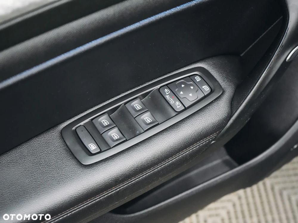 Renault Megane 1.6 E-TECH Plug-In Intens - 11
