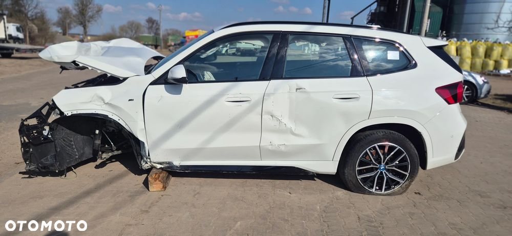 BMW iX1 eDrive20 66.5kWh M Sport Edition - 7