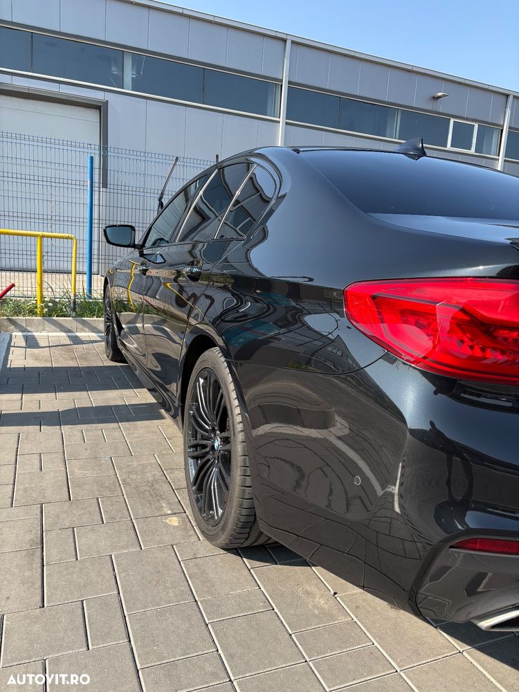 BMW Seria 5 530d xDrive AT - 2