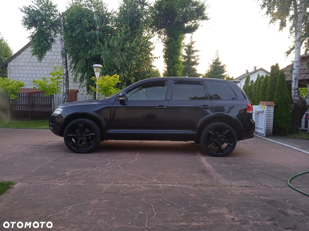 Volkswagen Touareg - 2