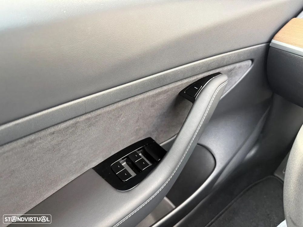 Tesla Model 3 Standard Range Plus RWD - 23