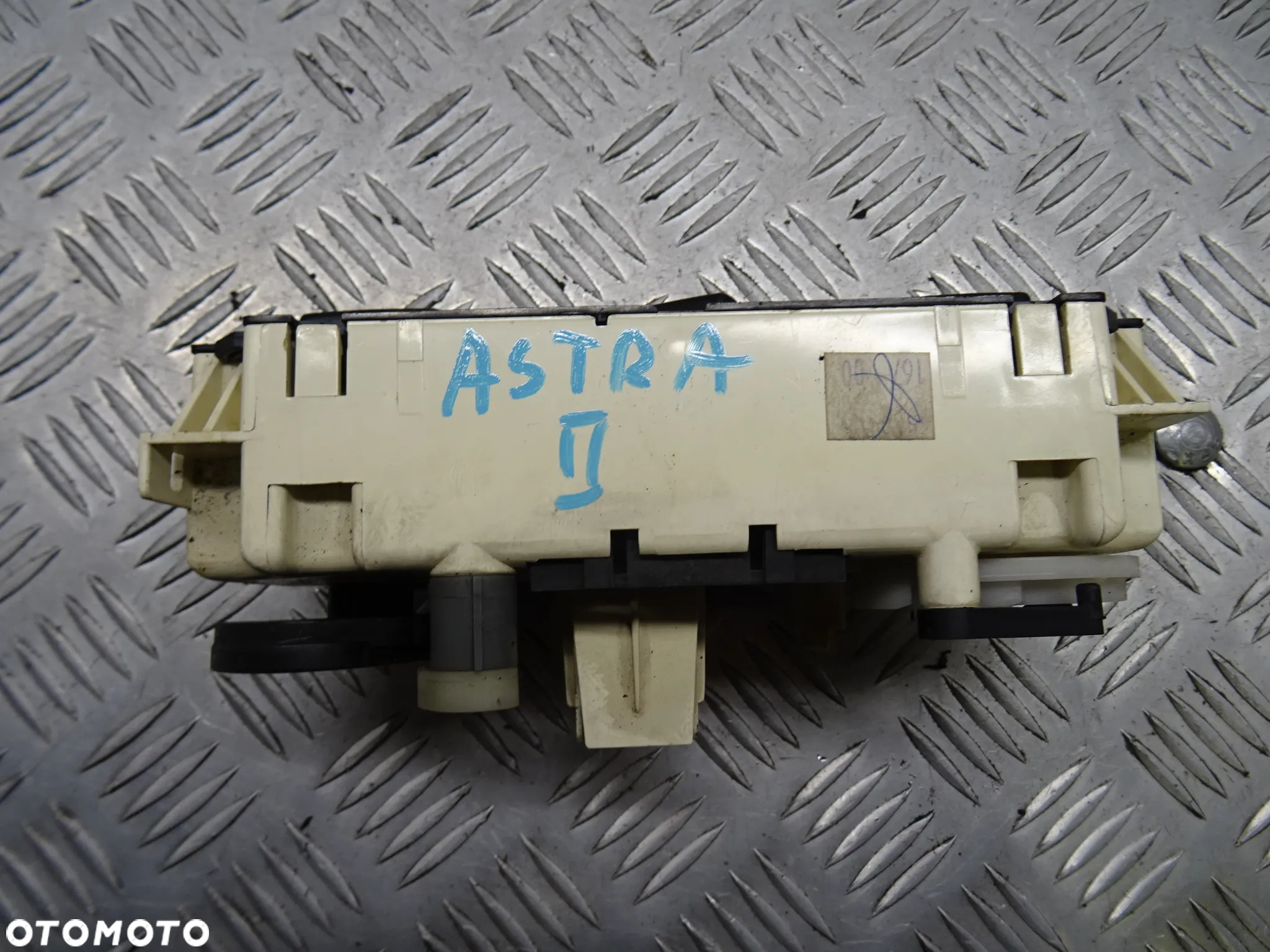 OPEL ASTRA G II 5D 98-09 1.7 DTI PANEL NAWIEWU 90560365 - 3