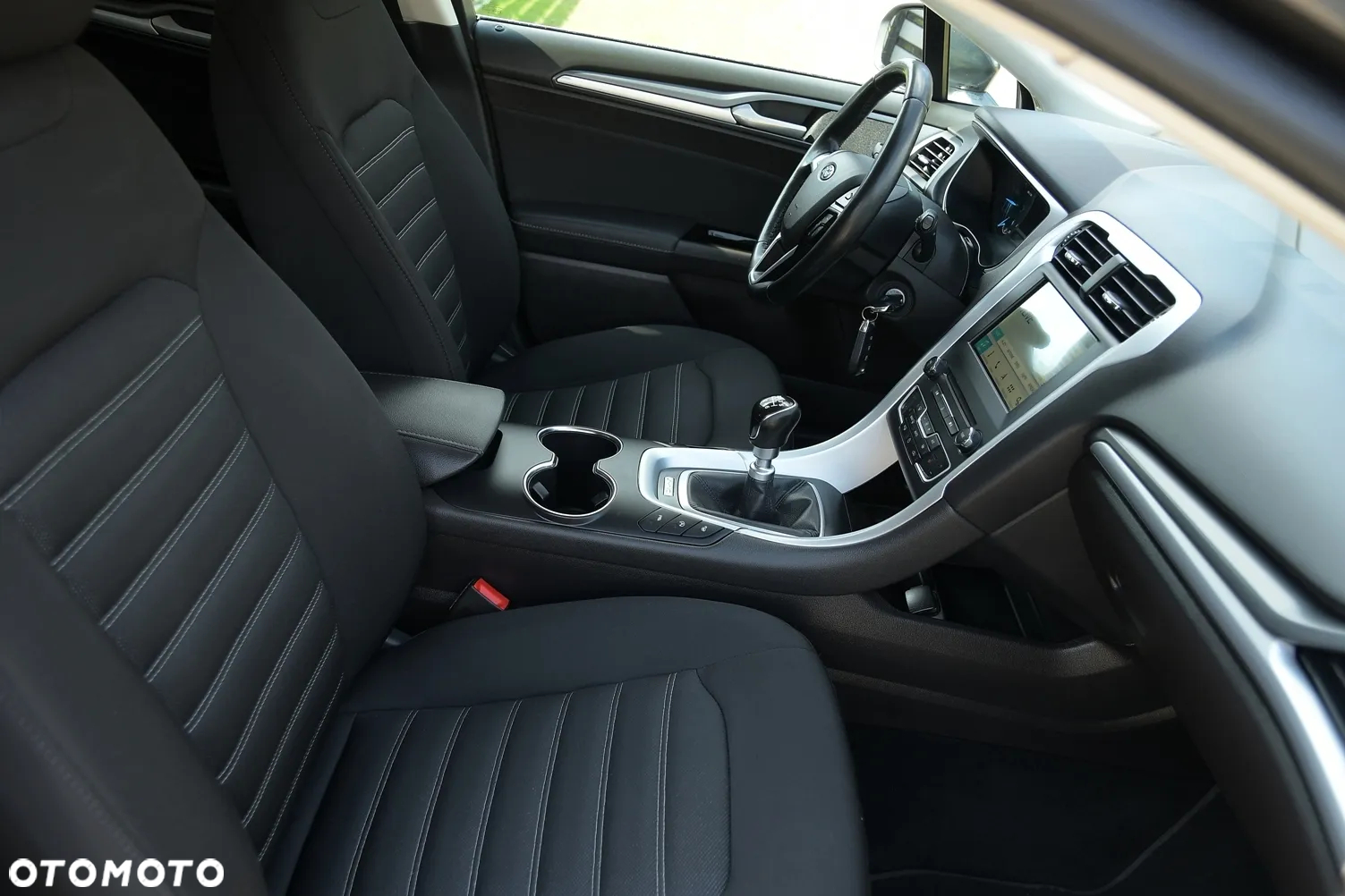 Ford Mondeo - 17