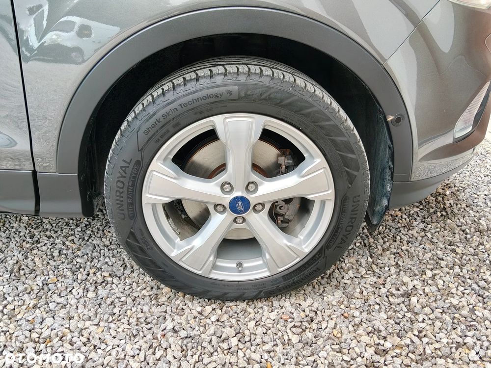 Ford Kuga 2.0 TDCi 2x4 Titanium - 13